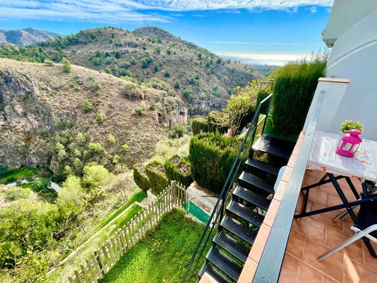 Axarquia , Frigiliana, Terraza Privada Con Vistas A La Montana Rio Y Al Mar *