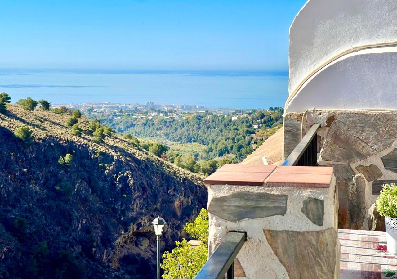 Apartment Axarquia , Frigiliana, Terraza Privada Con Vistas A La Montana Rio Y Al Mar *