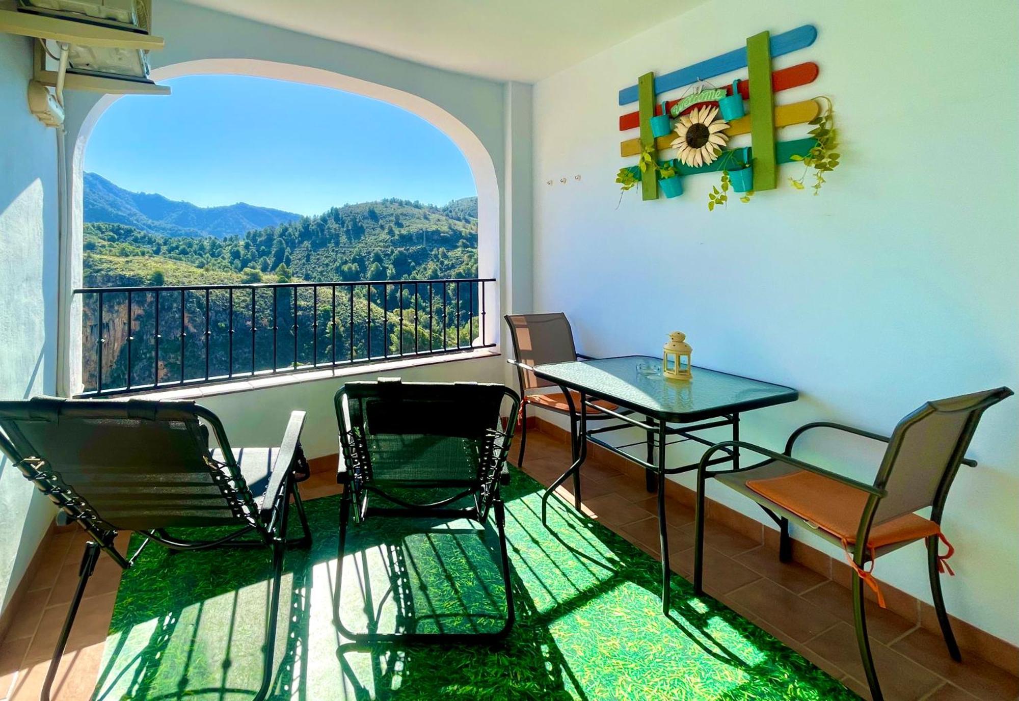 Apartment Axarquia , Frigiliana, Terraza Privada Con Vistas A La Montana Rio Y Al Mar