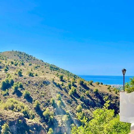 Apartamentos Axarquia , Frigiliana, Terraza Privada Con Vistas A La Montana Rio Y Al Mar Exterior foto