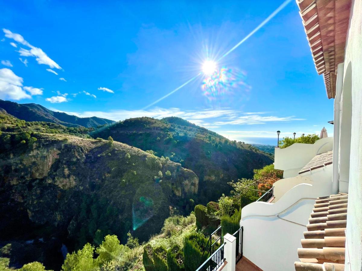 Apartment Axarquia , Frigiliana, Terraza Privada Con Vistas A La Montana Rio Y Al Mar