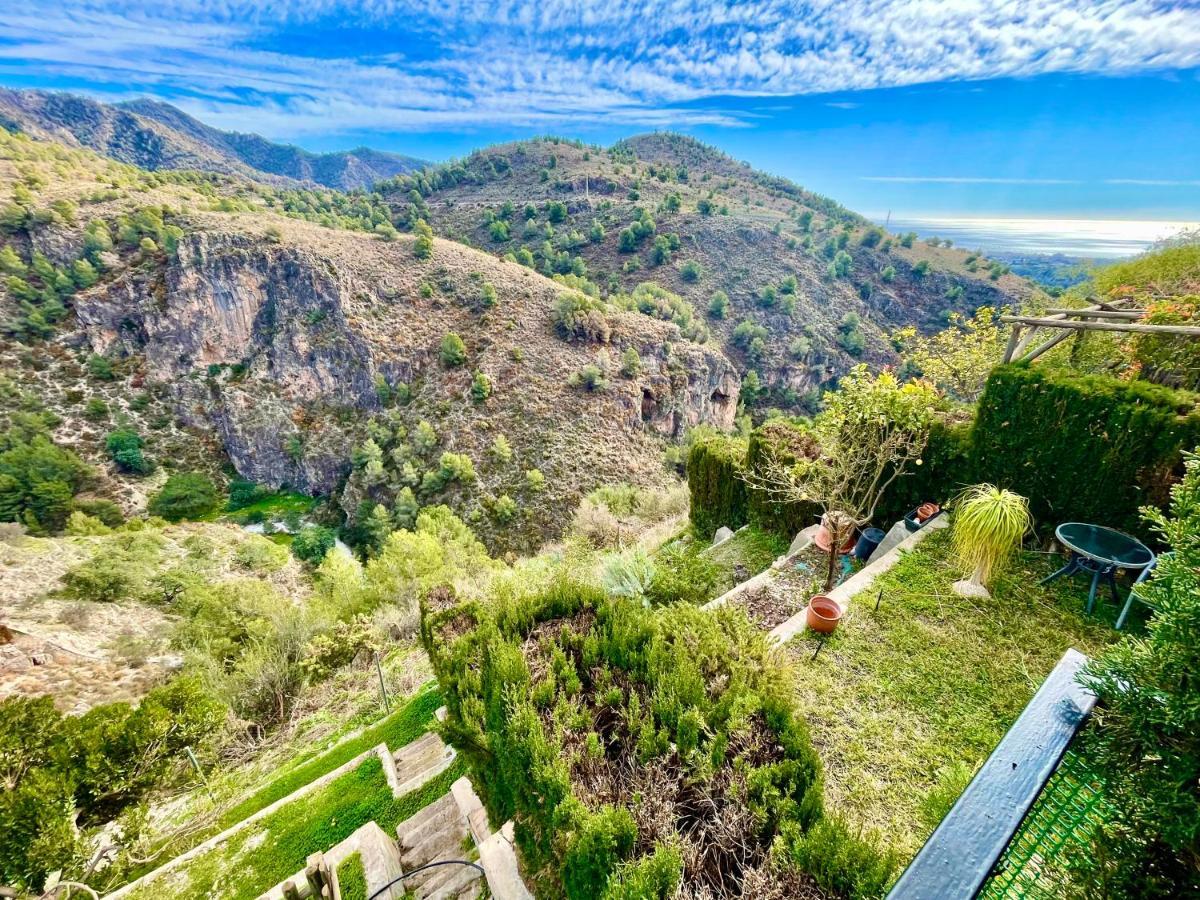 Axarquia , Frigiliana, Terraza Privada Con Vistas A La Montana Rio Y Al Mar *