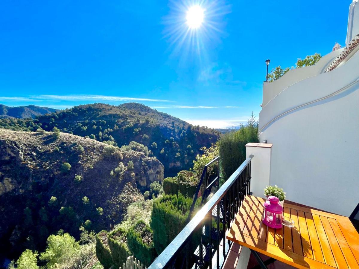 Axarquia , Frigiliana, Terraza Privada Con Vistas A La Montana Rio Y Al Mar Apartment