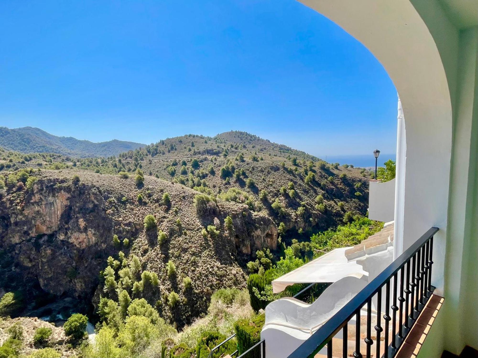 Apartment Axarquia , Frigiliana, Terraza Privada Con Vistas A La Montana Rio Y Al Mar Frigiliana