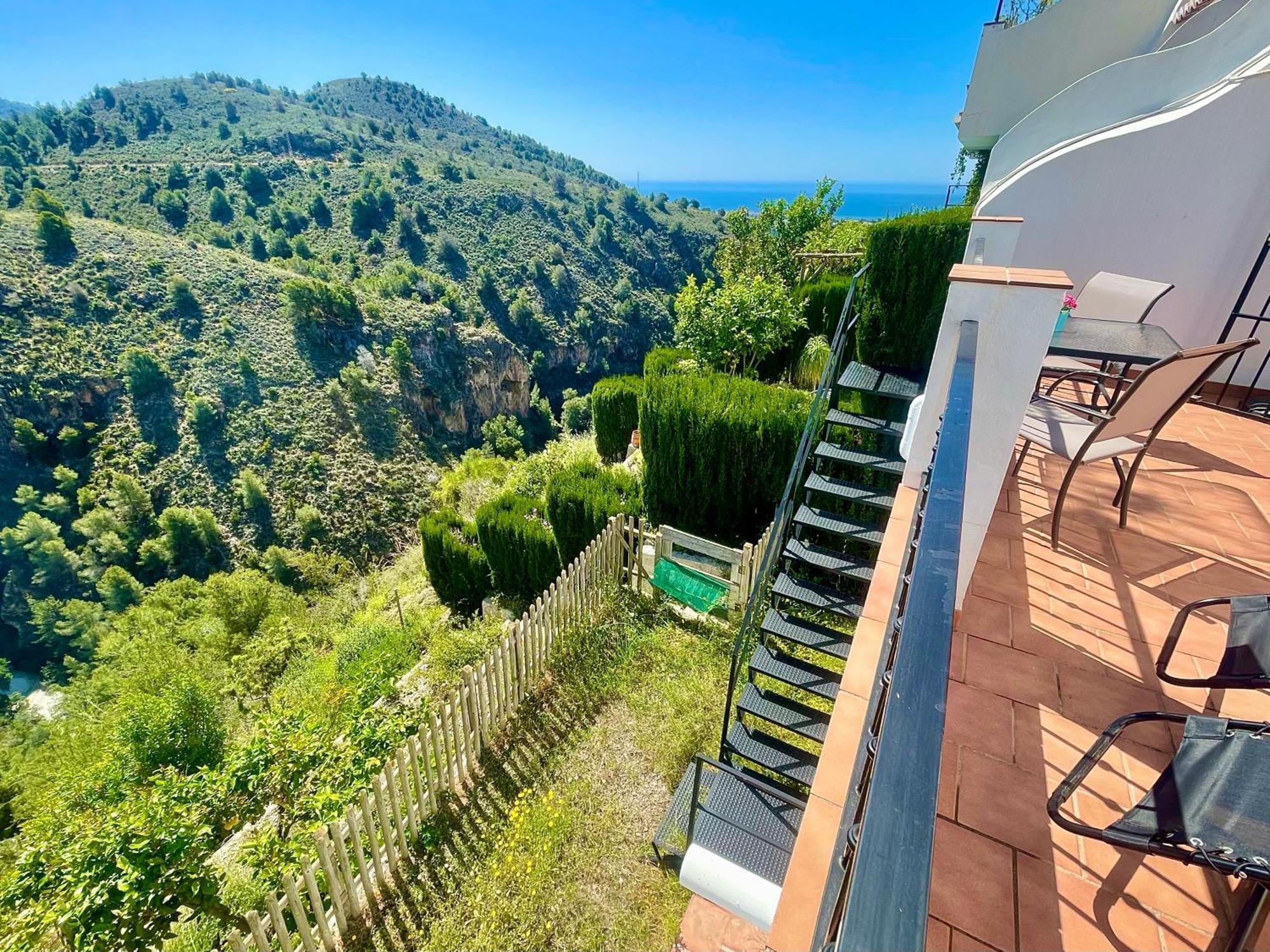 Apartment Axarquia , Frigiliana, Terraza Privada Con Vistas A La Montana Rio Y Al Mar *