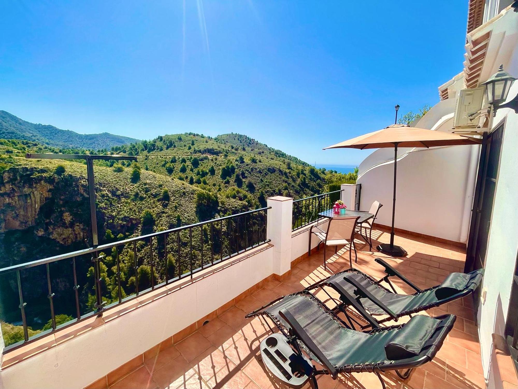 Apartment Axarquia , Frigiliana, Terraza Privada Con Vistas A La Montana Rio Y Al Mar